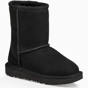 UGG classic black boot